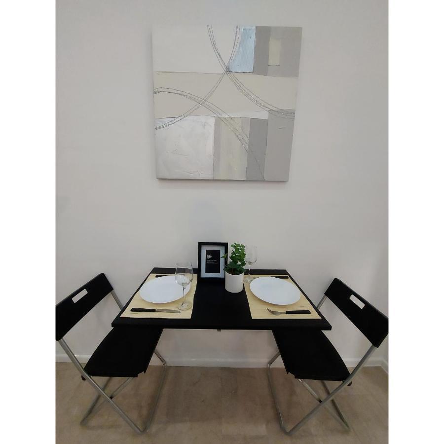 Lee Apartment